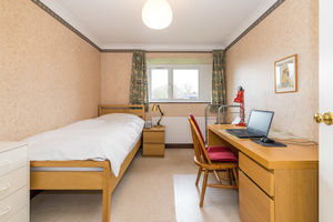 Bed- click for photo gallery